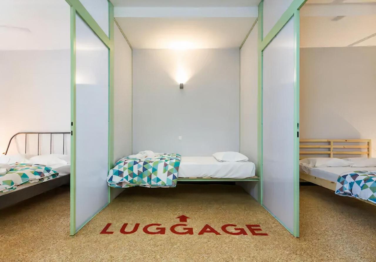 Delfini Home Plaka/Acropolis Атина Екстериор снимка
