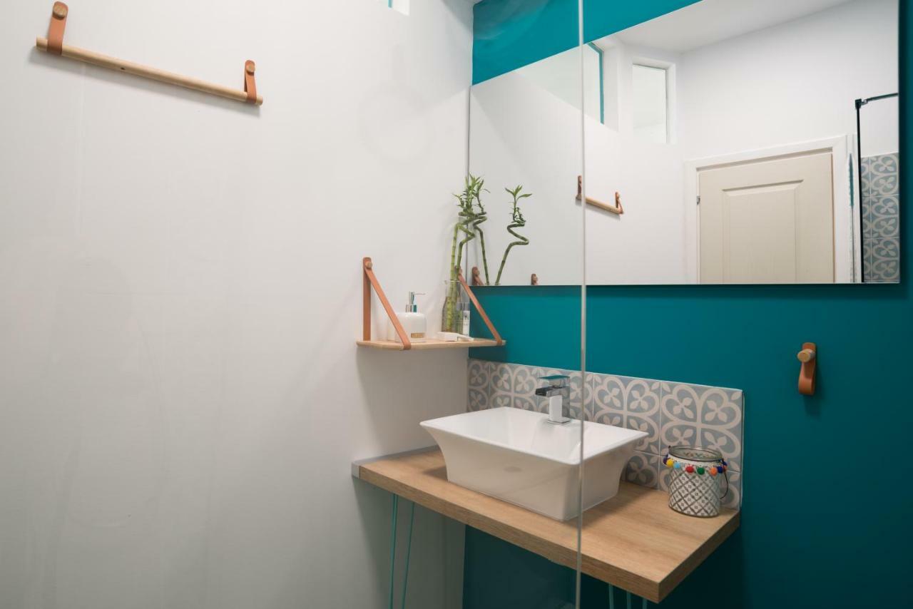 Delfini Home Plaka/Acropolis Атина Екстериор снимка